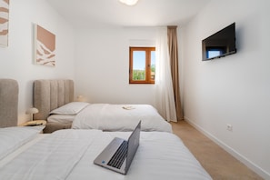 3 camere, ferro/asse da stiro