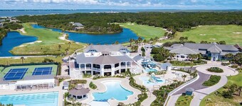 Steps to the Beach: 6BR Gem / Ocean Views / BHI + Shoals Club / 2 Carts