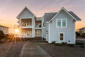Exterior - Steps to the Beach: 6BR Gem / Ocean Views / BHI + Shoals Club / 2 Carts (Bald Head Island)