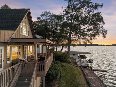 Lakefront Cottage with Stunning Sunset Views at Indian Lake!