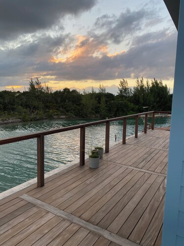 Modern LA style loft  1-bedroom house in Abaco Bahamas