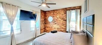 Charm's City Studio 24