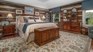 3 bedrooms, desk, iron/ironing board, WiFi