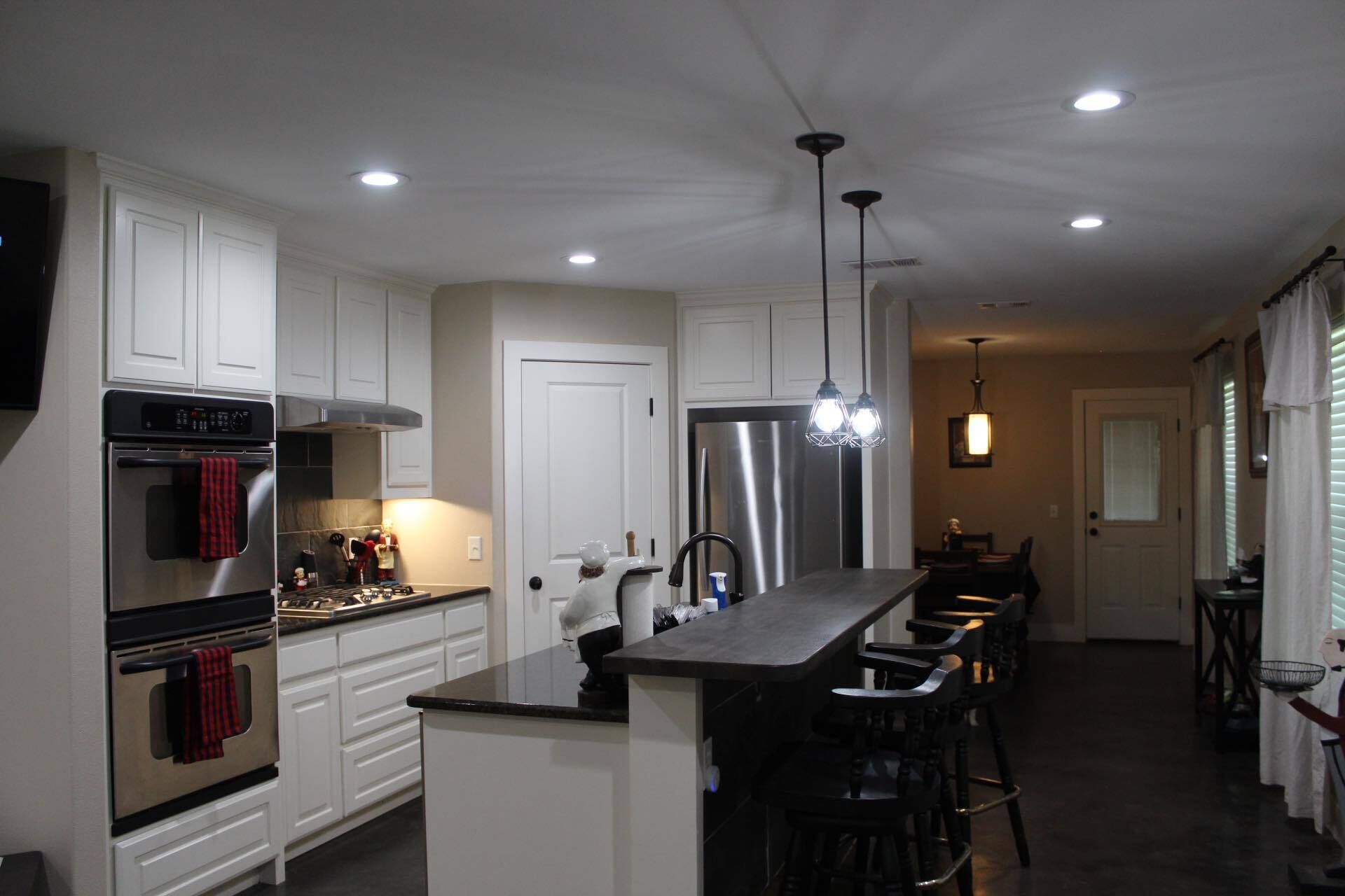 Microondas, horno, parrilla de estufa y lavavajillas 