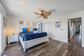 Iron/ironing board, travel crib, free WiFi, bed sheets - Private Beach Access, Pet-Friendly! SEArenity Now (Surf City)