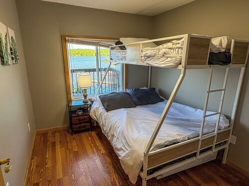 Cliffside Hideaway-Renovations & upgrades coming!