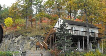 Cliffside Hideaway-Renovations & upgrades coming!