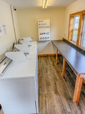 Interior - Cliffside Hideaway-Renovations & upgrades coming! (Hammond)