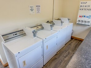 Interior - Cliffside Hideaway-Renovations & upgrades coming! (Hammond)