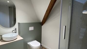 Apartment | Bathroom