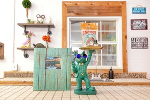 Interior - Beautiful Waterfront Home/Fire Pit/Kayaks/Pool Table/Bikes/Fishing (Seguin)