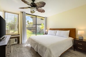 1 bedroom, iron/ironing board, travel crib, WiFi - Spacious 1-Bedroom Condo in Kahuku (Kahuku)