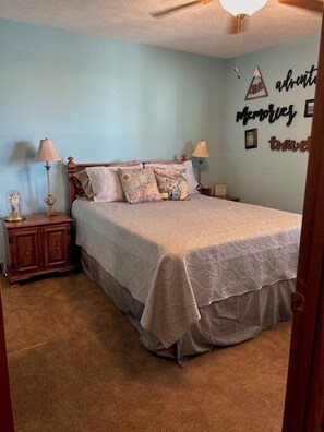 WiFi, bed sheets - Fully Furnished Townhome (Lafayette)