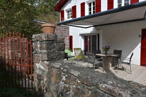 Outdoor dining - CHOKO-ONA - BIDARRAY (BIDARRAY)