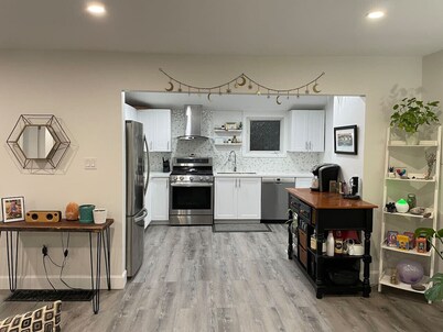 Water View Cottage - short or long term rental