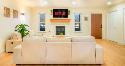 Private Pool Retreat Steps from Album Park