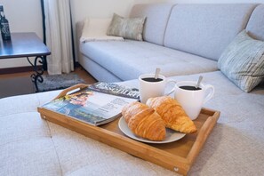 Interior - The Red Nest by GALMI (Calheta (Madeira))