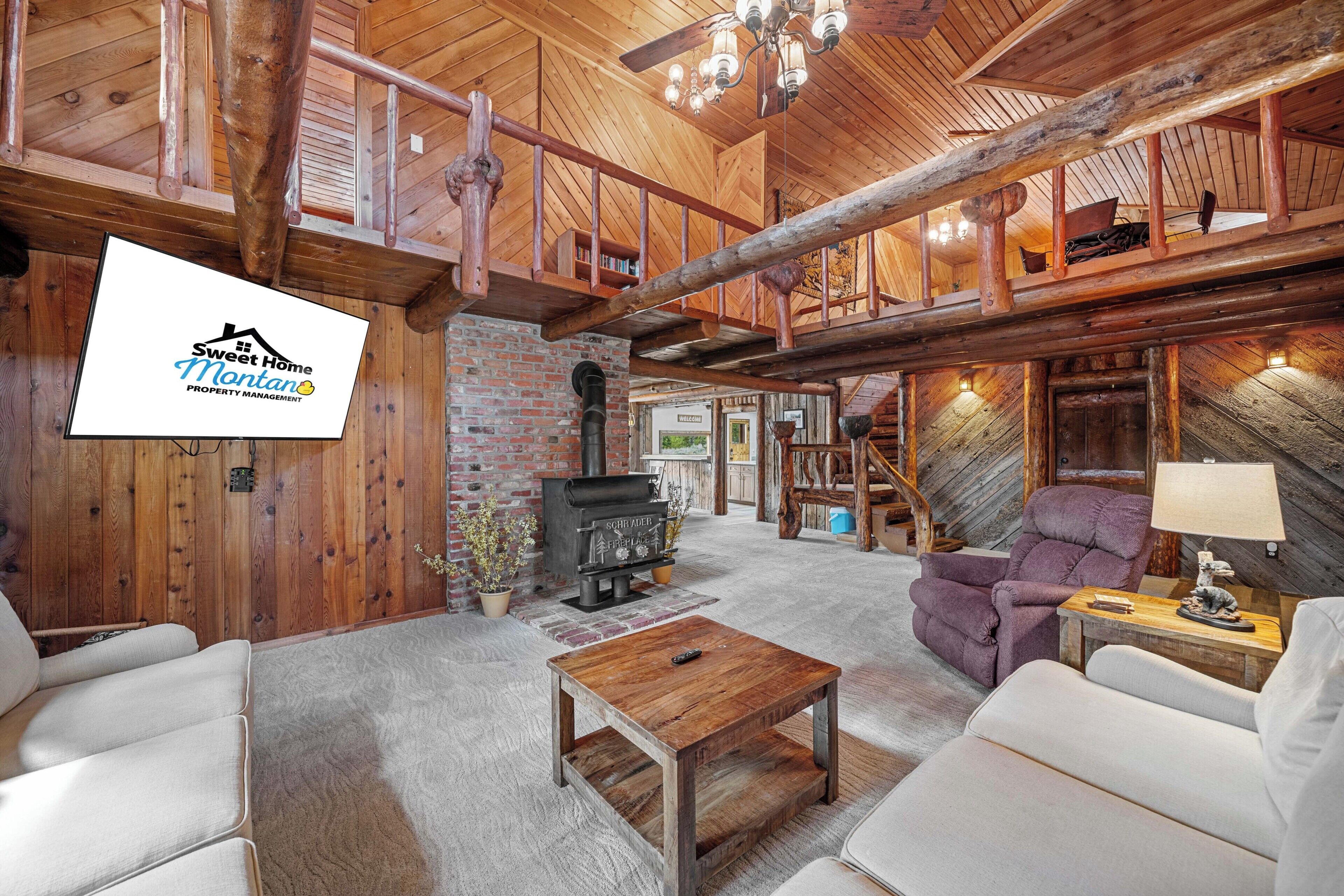 House | Living area | TV, fireplace