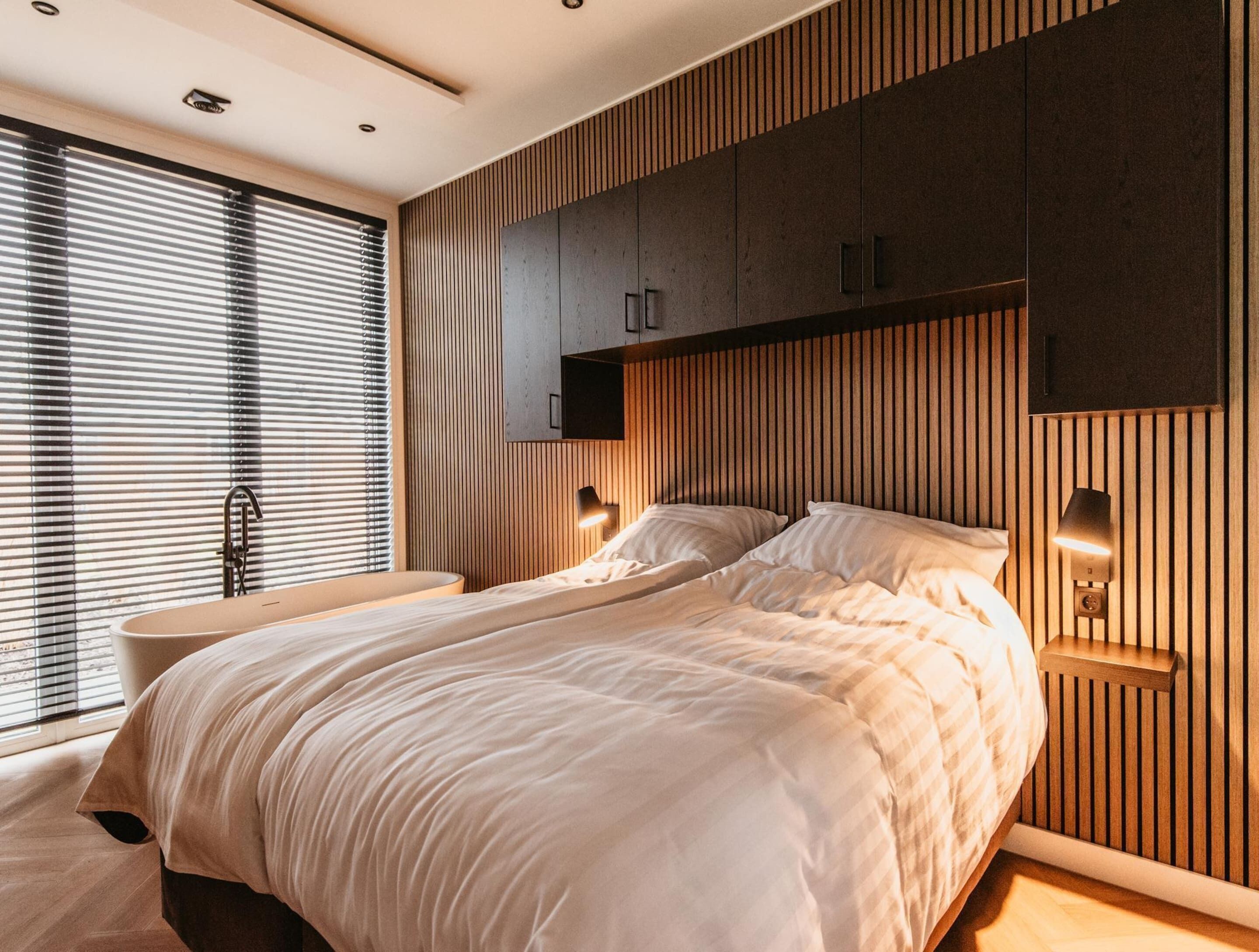 Huis | 2 slaapkamers, individueel gemeubileerd, beddengoed