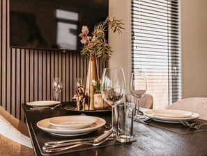 House | Dining - Stylish Holiday Home With Garden Space (Kesteren)