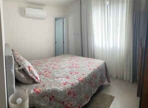 3 Schlafzimmer, Schreibtisch, Bügeleisen/Bügelbrett, kostenloses WLAN
