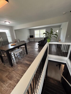 المنشأة من الداخل