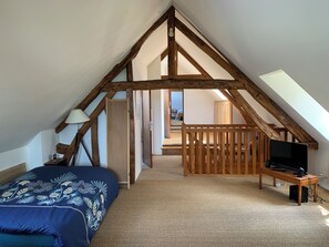 5 soverom, strykejern/-brett, wi-fi og sengetøy