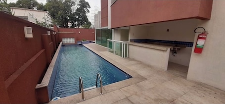Pool. Apartment in the heart of Campo Grande.