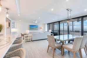 Interior - Sundial E304 - Stunning Gulf Front 3BR Condo - Sleeps 8 - Breathtaking Views! (Sanibel)