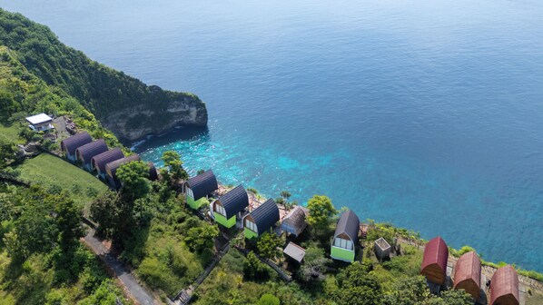 Aerial view - Eco-tourist Dream Beach Cliff Villas (Penida Island)