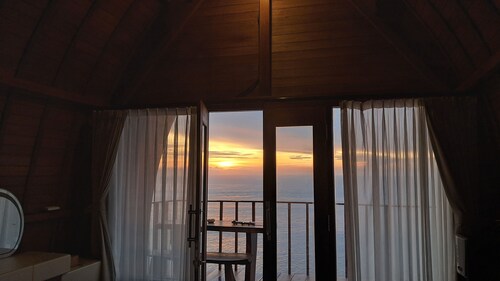  Eco-Tourist Dreamstay Cliff House