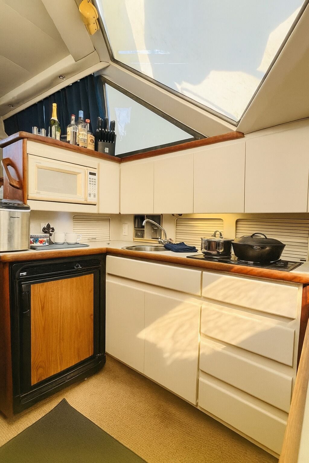 Microondas, placa de cocina