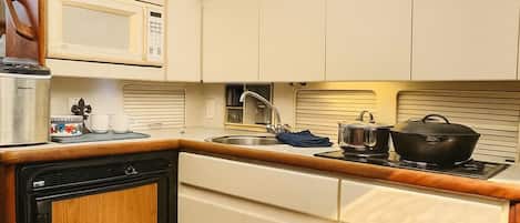 Micro-ondes, plaque de cuisson