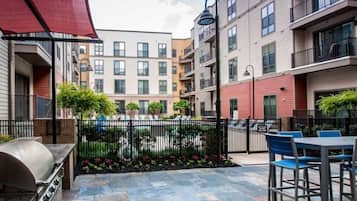 Tempat makan outdoor