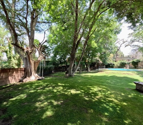 Spacious and cozy Spanish-style house, near to vineyards, and colonial downtown