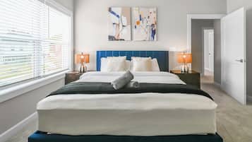 Skrivbord, strykjärn/strykbräda, gratis wi-fi och sängkläder