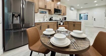 Welcoming 2-bedroom condo with AC in Huntington Beach