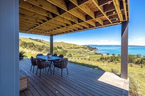 Sundeck - The Keep at Woodside Bay (Waiheke Island)