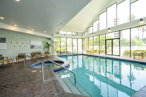 Piscine couverte, piscine extérieure