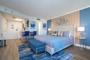 1 bedroom, desk, iron/ironing board, travel cot - Studio with Huge Private Terrace Volcano Bay view parking free 5min to Universal (Orlando)