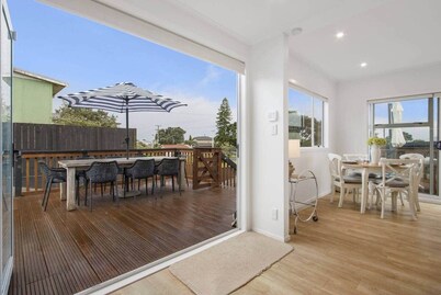 Seaforth Cottage: A Classic Bach, with a Modern Twist!