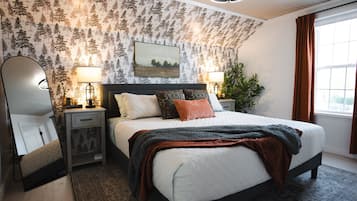 4 bedrooms, iron/ironing board, WiFi, bed sheets