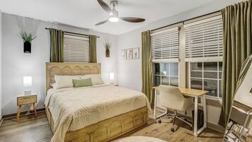 5 bedrooms, desk, iron/ironing board, WiFi (free)