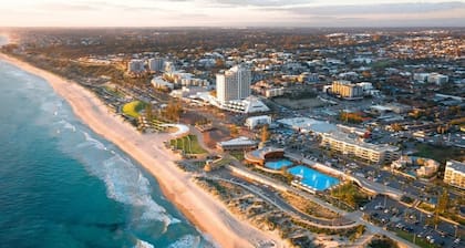 The Scarborough Mirage | 4BR | Pool | Games room