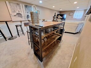 Interior - Location! Large Home w/ Country Views, Entertainment, Dubuque (Dubuque)
