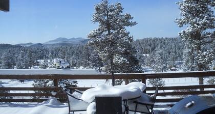 Rustic Beautiful Colorado Rocky Mtn Home w/ Hot Tub Border of National Forest