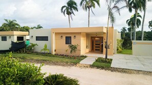 Exterior - 3BR Sunset house with Pool, BBQ & Full Kitchen (Cabarete)