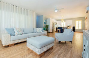Living area - 3BR Sunset house with Pool, BBQ & Full Kitchen (Cabarete)
