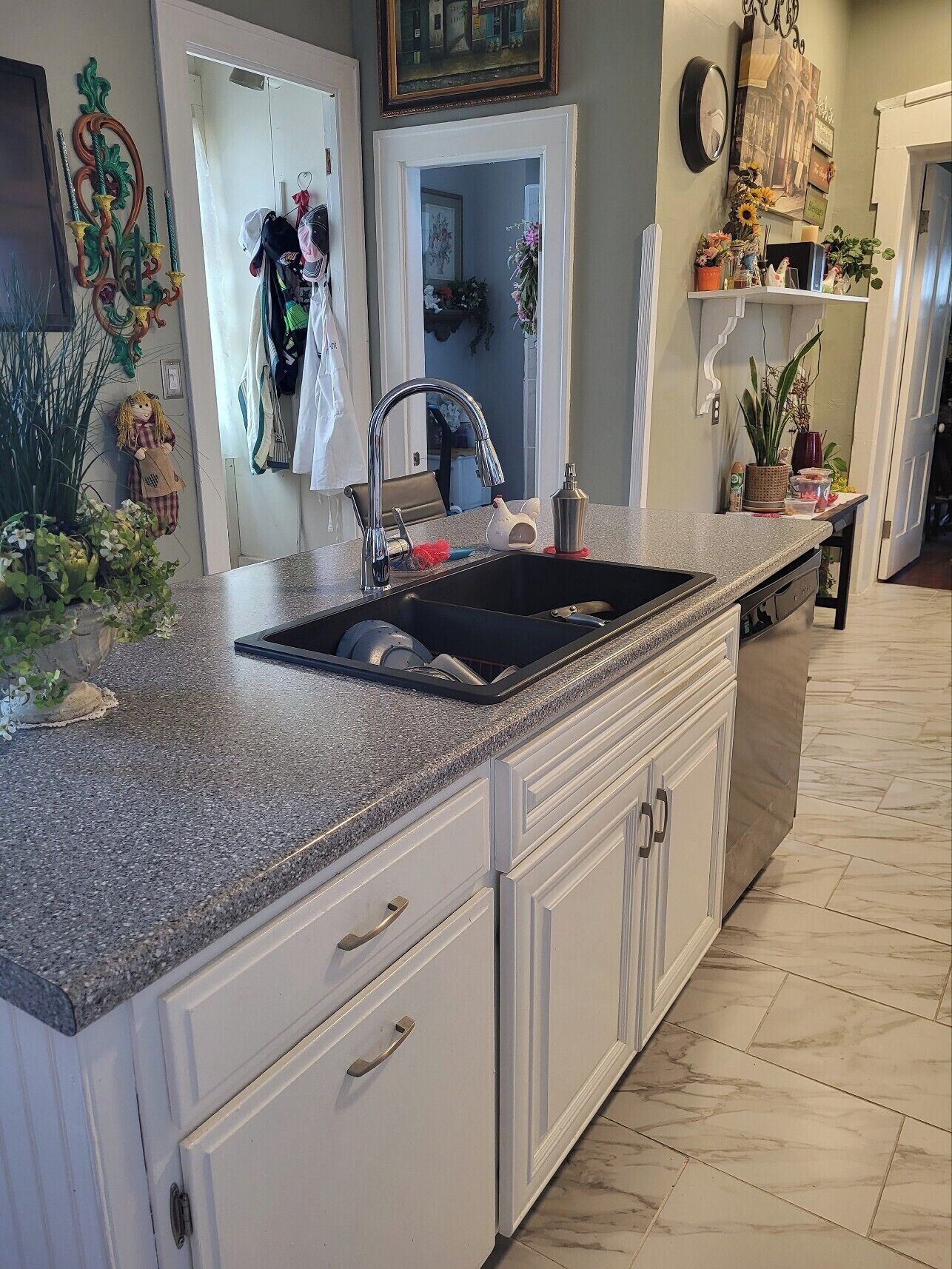 المنشأة من الداخل