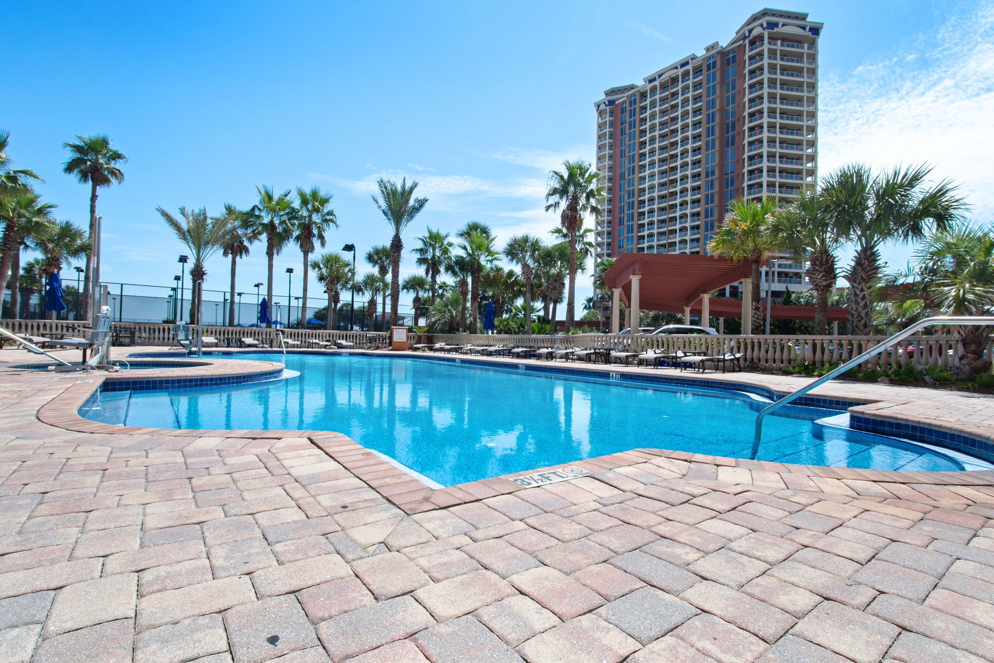 Een binnenzwembad, een verwarmd zwembad